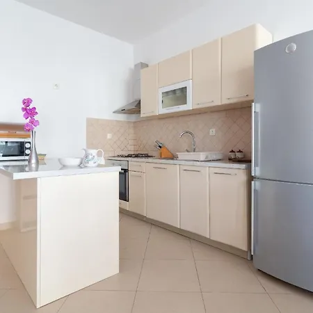 Ferienwohnung Fuer 4 Personen 2 Kinder Ca 85 Qm In Kali, Dalmatien Inseln Vor Zadar * Kali