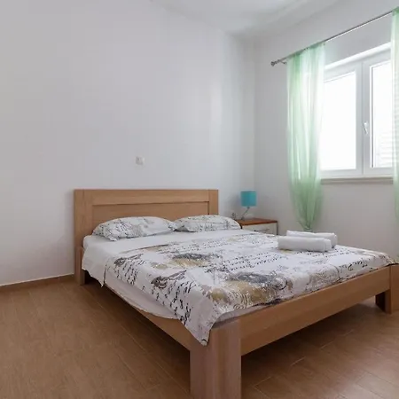 Ferienwohnung Fuer 4 Personen 2 Kinder Ca 85 Qm In Kali, Dalmatien Inseln Vor Zadar * Kali