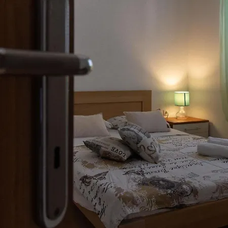Ferienwohnung Fuer 4 Personen 2 Kinder Ca 85 Qm In Kali, Dalmatien Inseln Vor Zadar