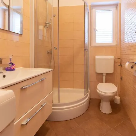 Apartmán Ferienwohnung Fuer 4 Personen 2 Kinder Ca 85 Qm In Kali, Dalmatien Inseln Vor Zadar Kali