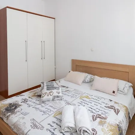 Ferienwohnung Fuer 4 Personen 2 Kinder Ca 85 Qm In Kali, Dalmatien Inseln Vor Zadar Apartmán Kali