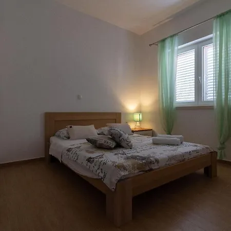 Ferienwohnung Fuer 4 Personen 2 Kinder Ca 85 Qm In Kali, Dalmatien Inseln Vor Zadar Apartmán