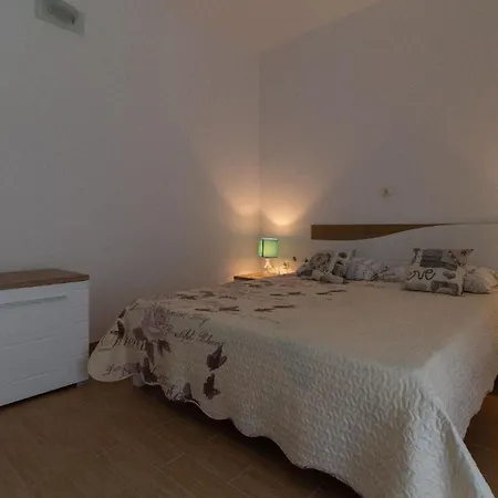 Ferienwohnung Fuer 4 Personen 2 Kinder Ca 85 Qm In Kali, Dalmatien Inseln Vor Zadar *
